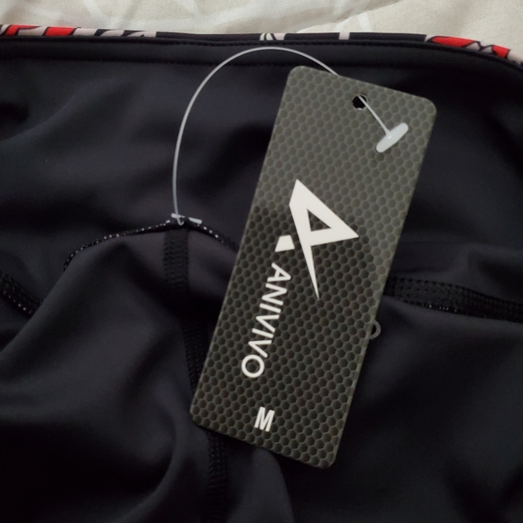 Anivivo  Athletic  Skirted Leggins Size M. - Picture 9 of 12